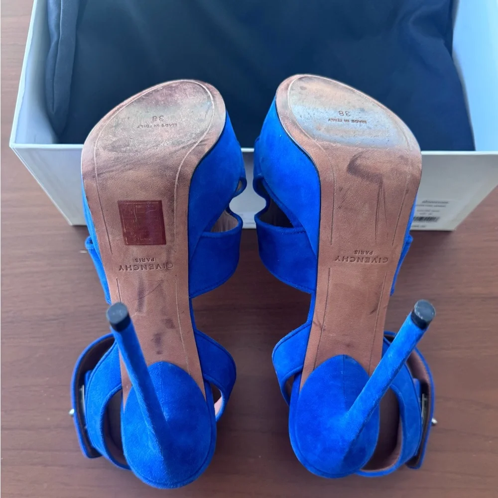 GIVENCHY SUEDE SHARK LOCK ELECTRIC BLUE HEEL SANDALS - Picture 3 of 6
